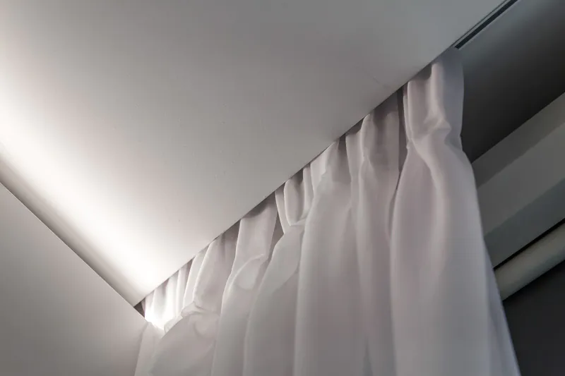 Korniş montajı ile siz değerli müşterilerimizin yüzünü güldürmeye devam ediyoruz. Her evde kullanılan temel ihtiyaç haline gelmiş perdelerimizi asmaya yarayan raylı sistemlerdir. Evinizin dekoruna göre seçtiğiniz kornişlerin montajı en hızlı şekilde yapıyoruz. Gelişen sistemlere ayak uyduran kornişler de günümüzde bir çok modeli ile evlerimize şıklık katmaktadır. 